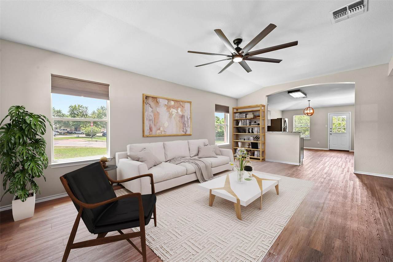 250 Western Dr - Photo 1