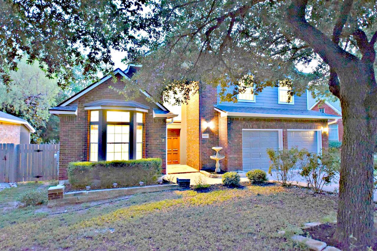 1933 Chasewood Dr - Photo 1