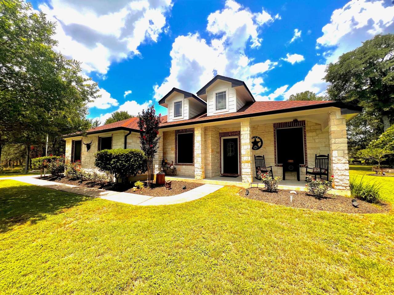 106 Hobbs Creek Cv - Photo 1