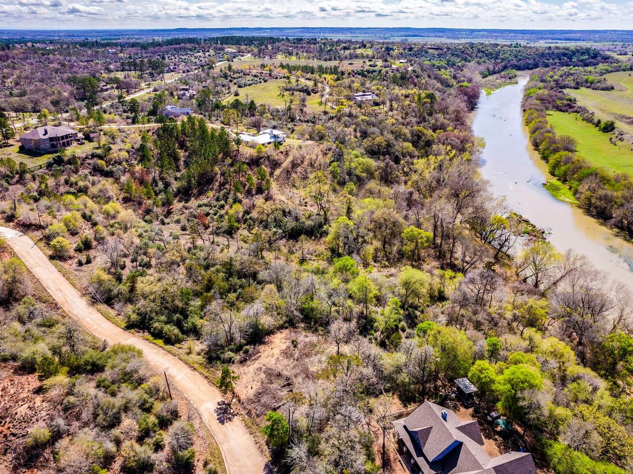 119 & 123 Mccarthy Dr - Photo 1