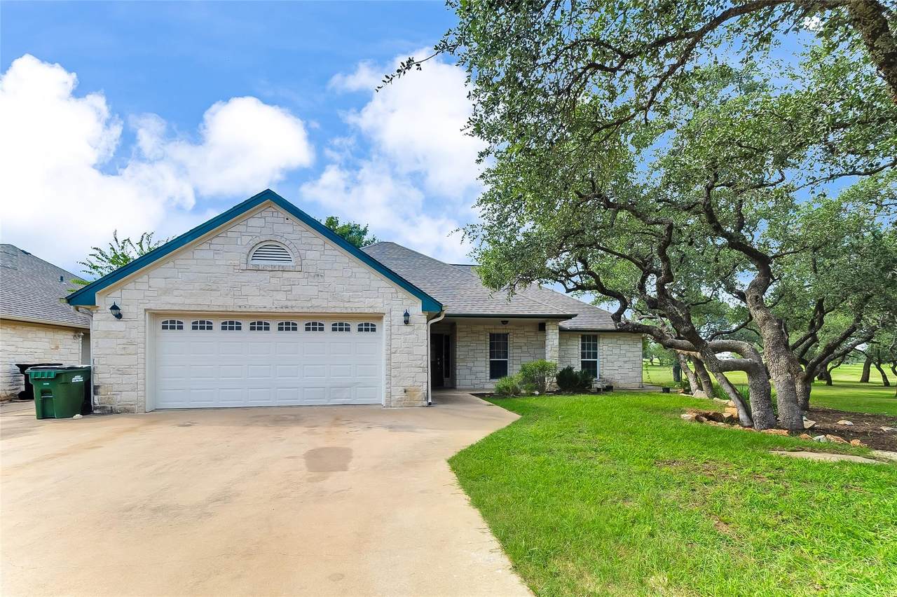 220 Fox Xing - Photo 1
