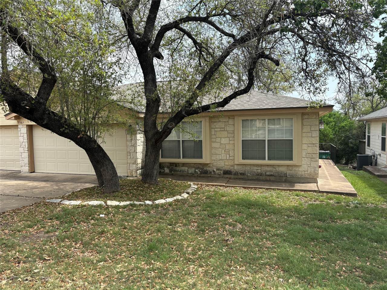 3307 Macarthur Ave - Photo 1