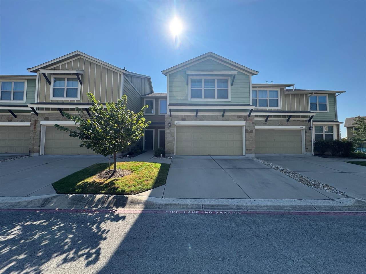 1620 Bryant Dr - Photo 1