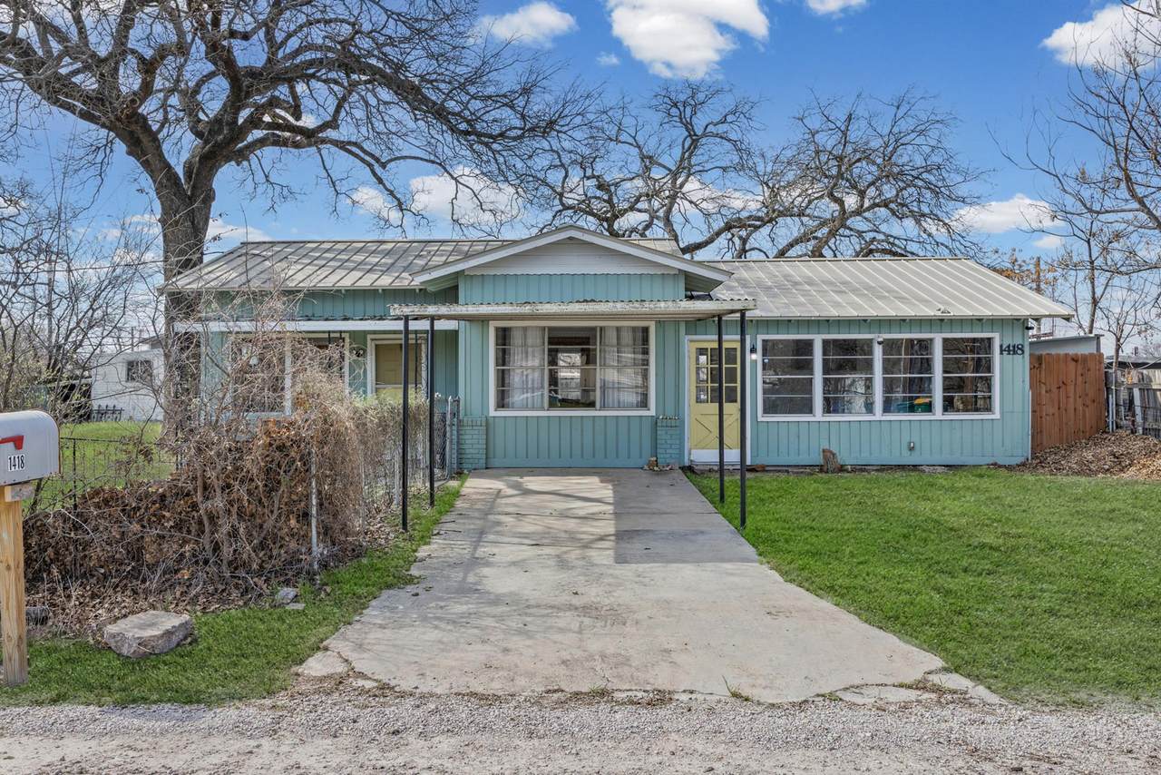 1418 Kingshill Dr - Photo 1