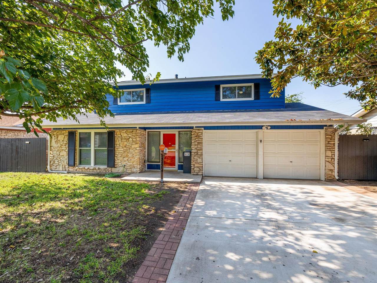 3204 Lake Travis Ave - Photo 1