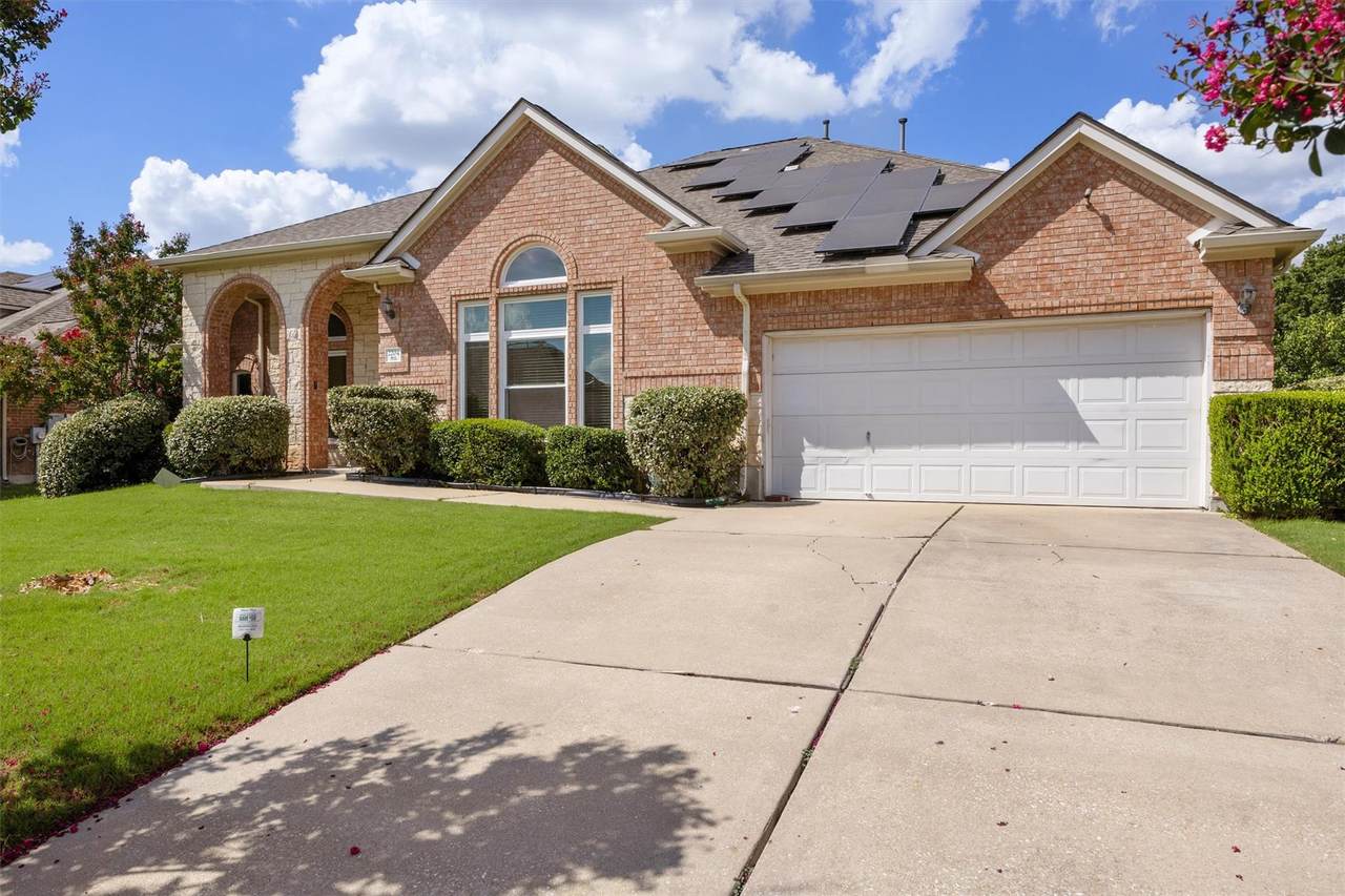 2204 Chincho Dr - Photo 1