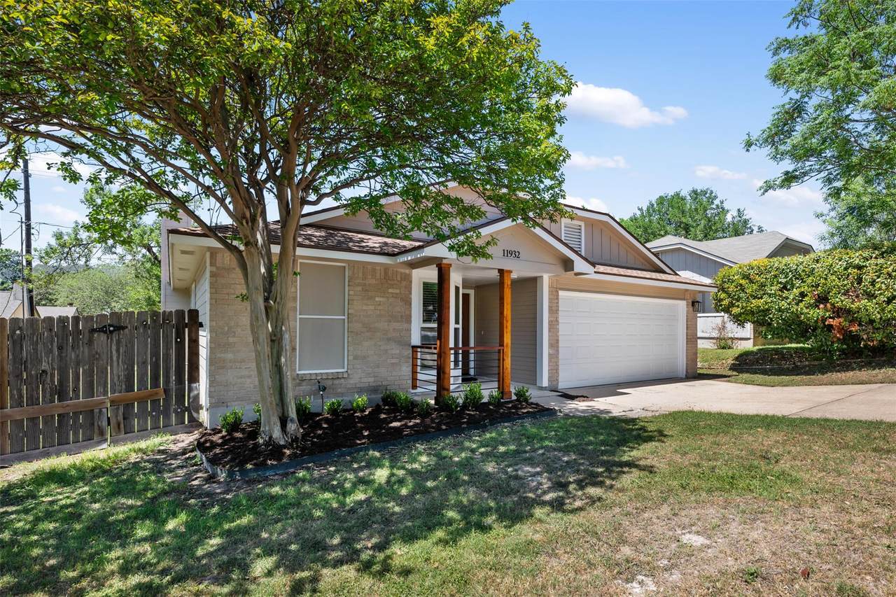 11932 Shropshire Blvd - Photo 1