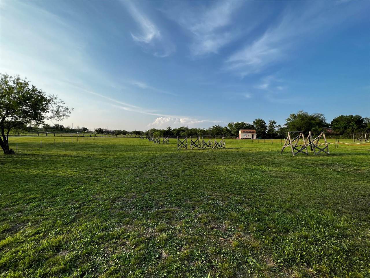 5400 Howard Ln - Photo 1