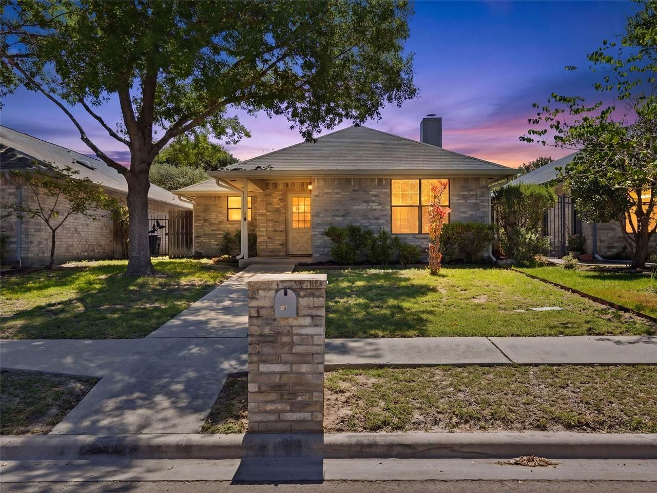 526 Riverside Dr - Photo 1