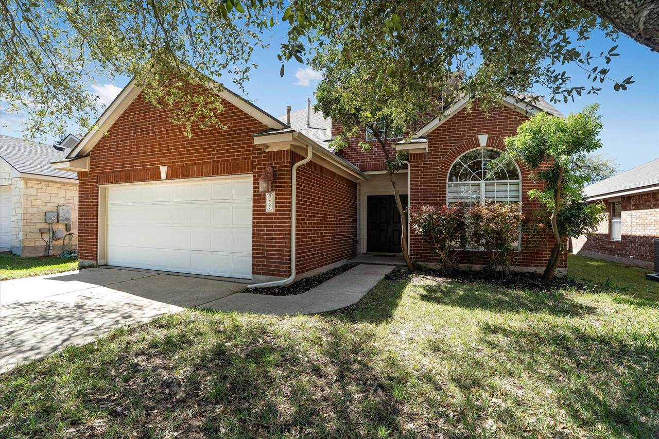 2207 Clover Ridge Dr - Photo 1
