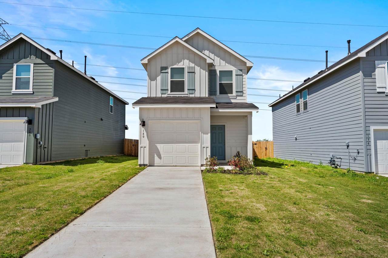 140 Kendall Ln - Photo 1