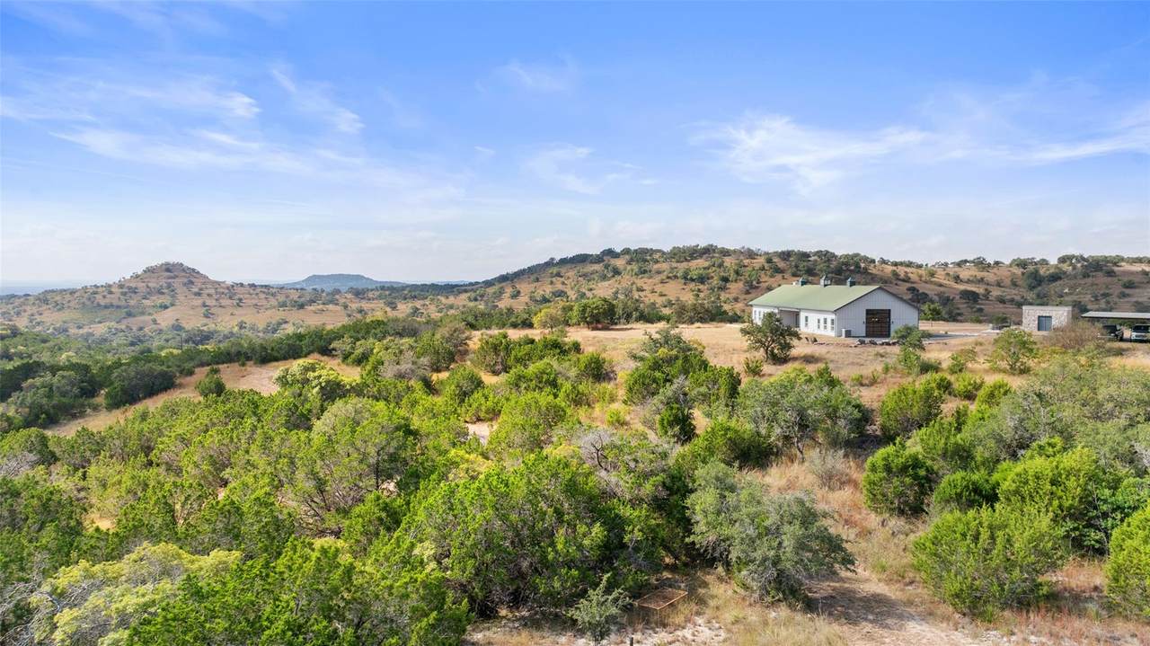 2027 Fm 1376 - Photo 1