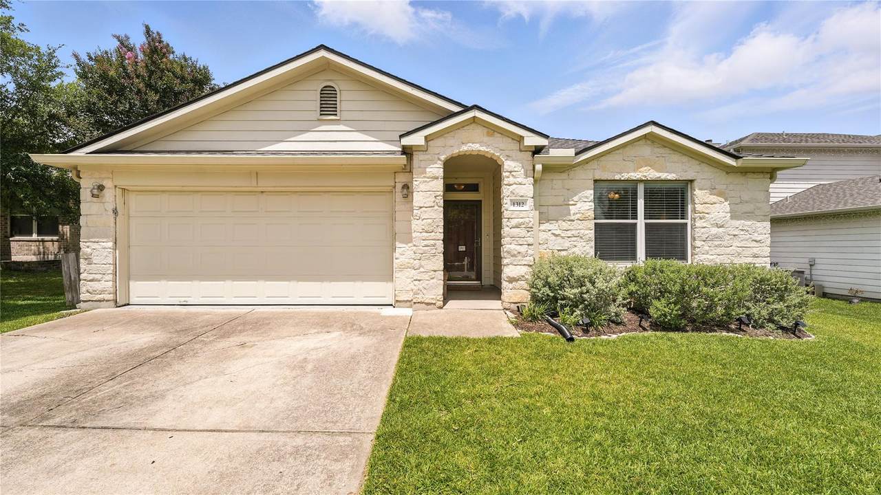 1312 Sunflower Ln - Photo 1