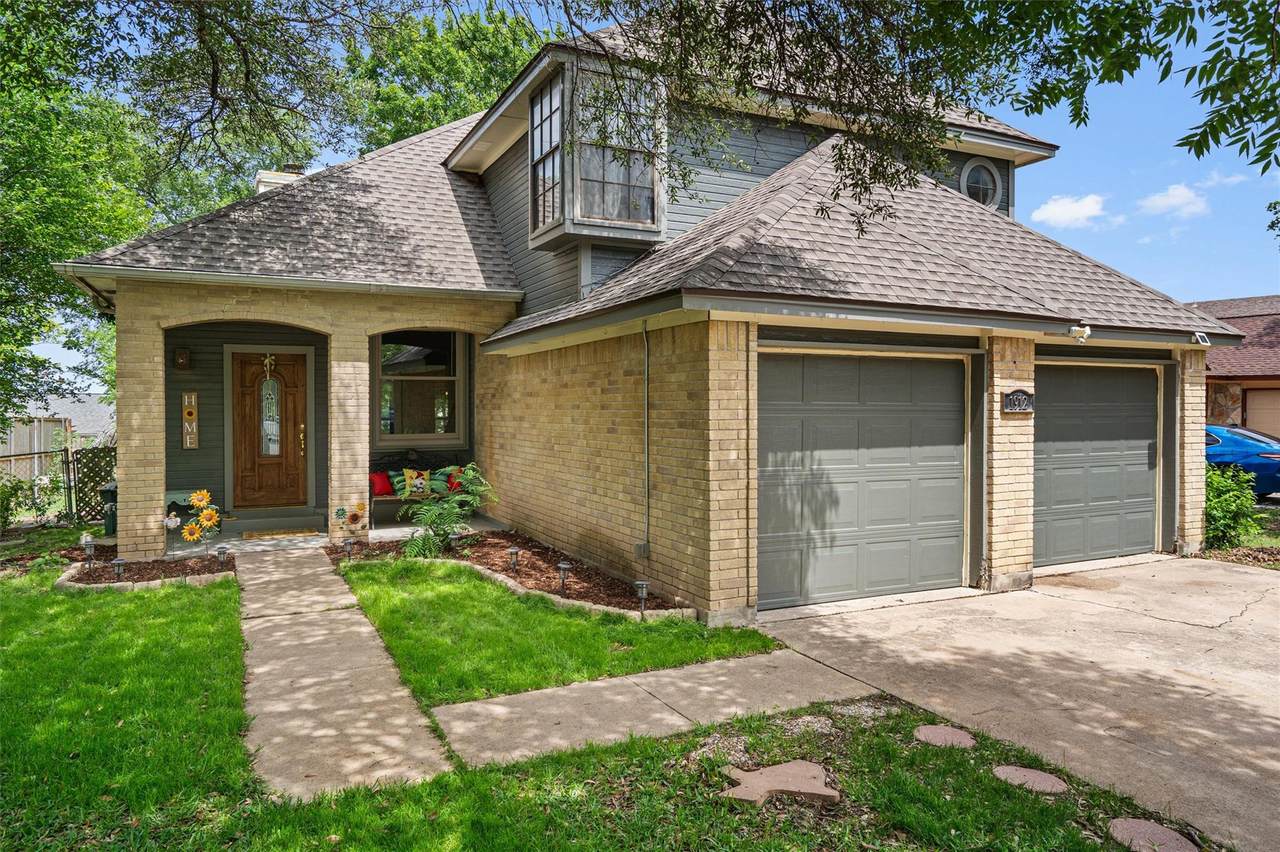 1912 Gaylord Dr - Photo 1