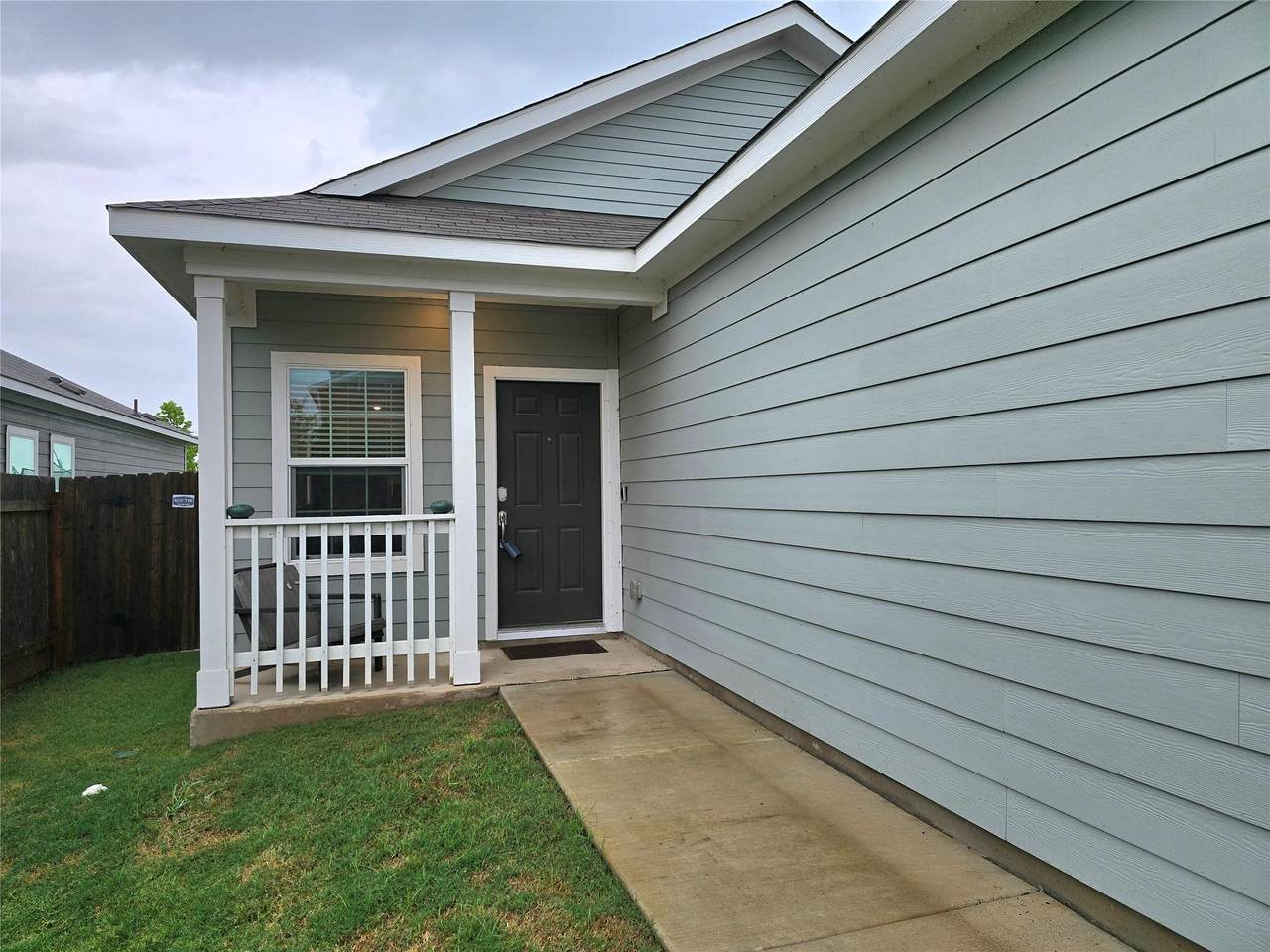 1126 Cattail Ln - Photo 1