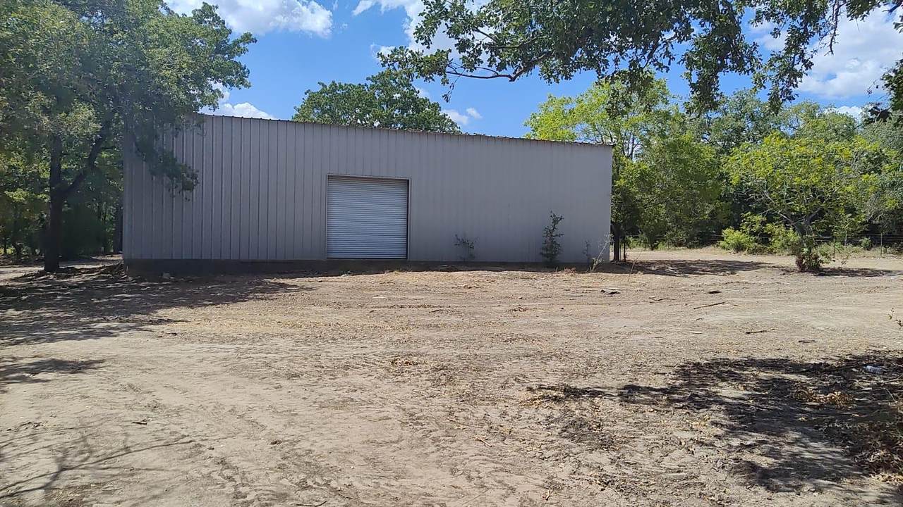 19219 Hog Eye Rd - Photo 1