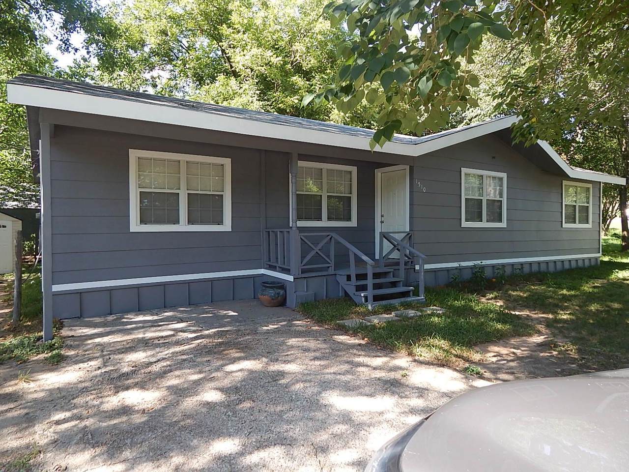 1510 Gordon St St - Photo 1