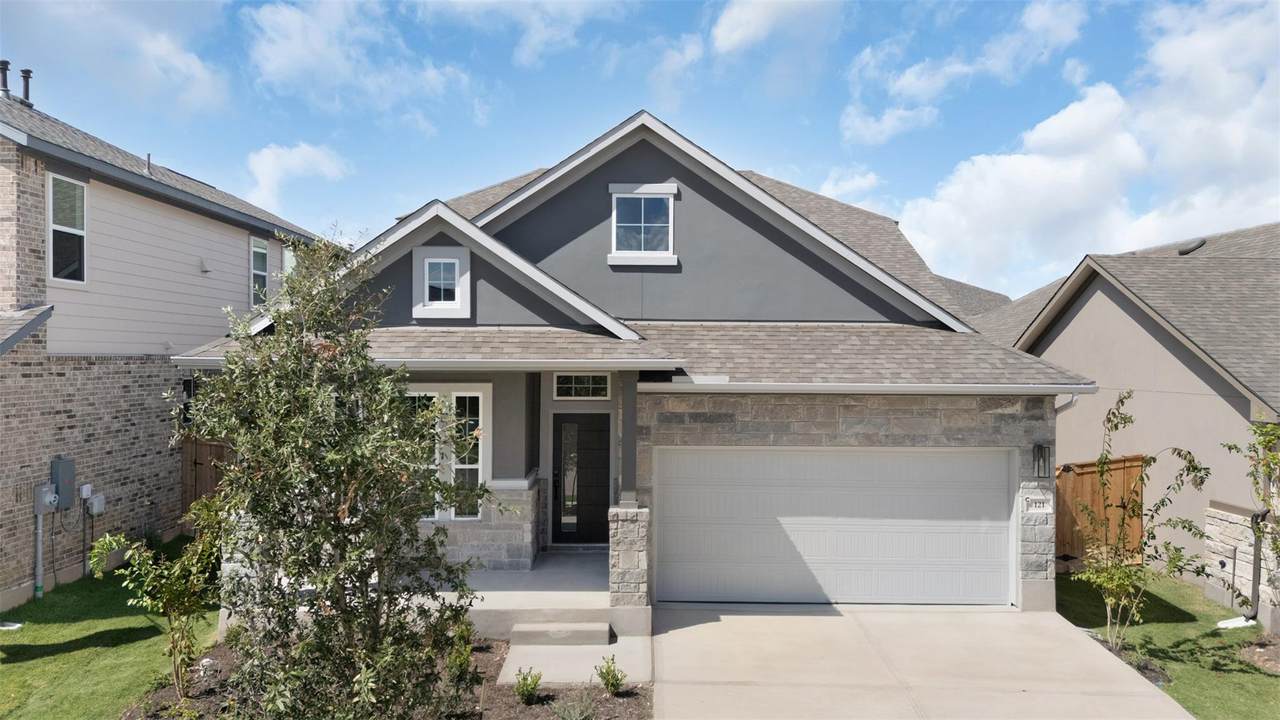 208 Blue Vervain Trl - Photo 1