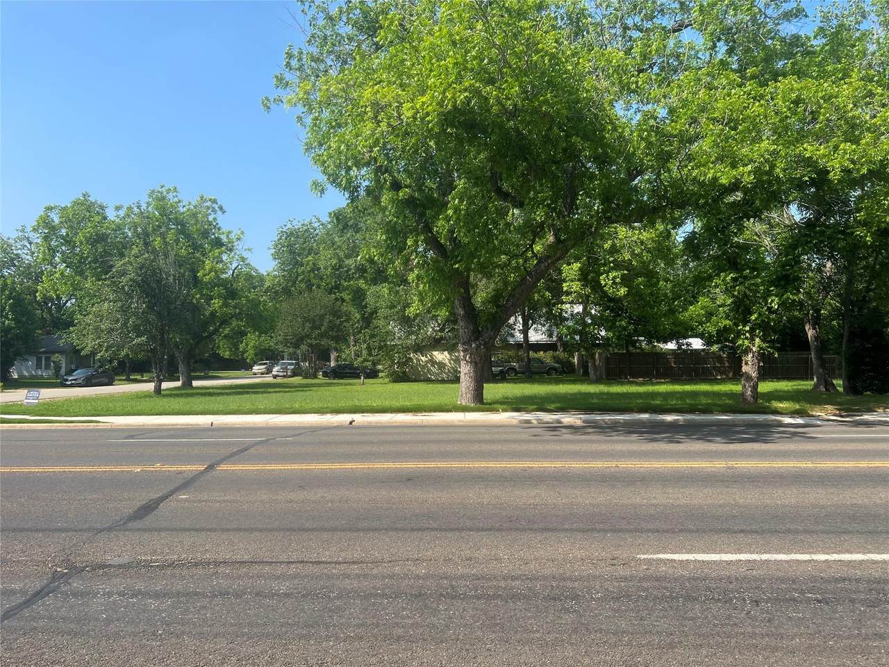 300 Turney St - Photo 1
