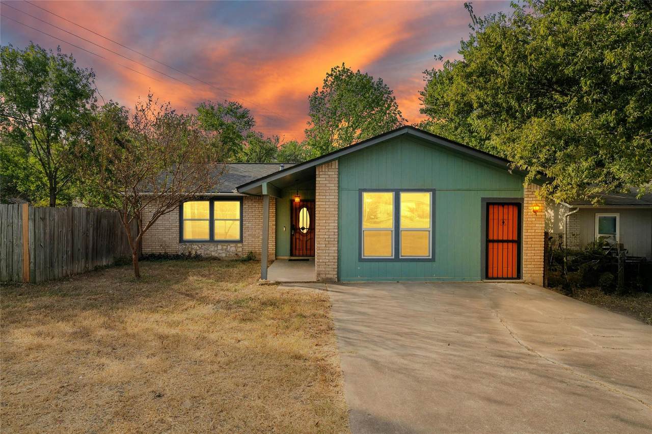 2523 Stassney Ln - Photo 1