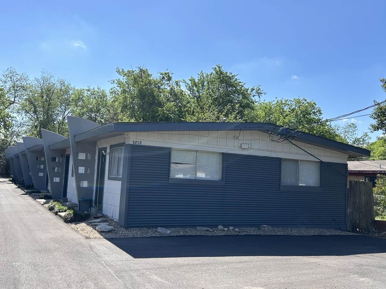 5213 Joe Sayers Ave - Photo 1