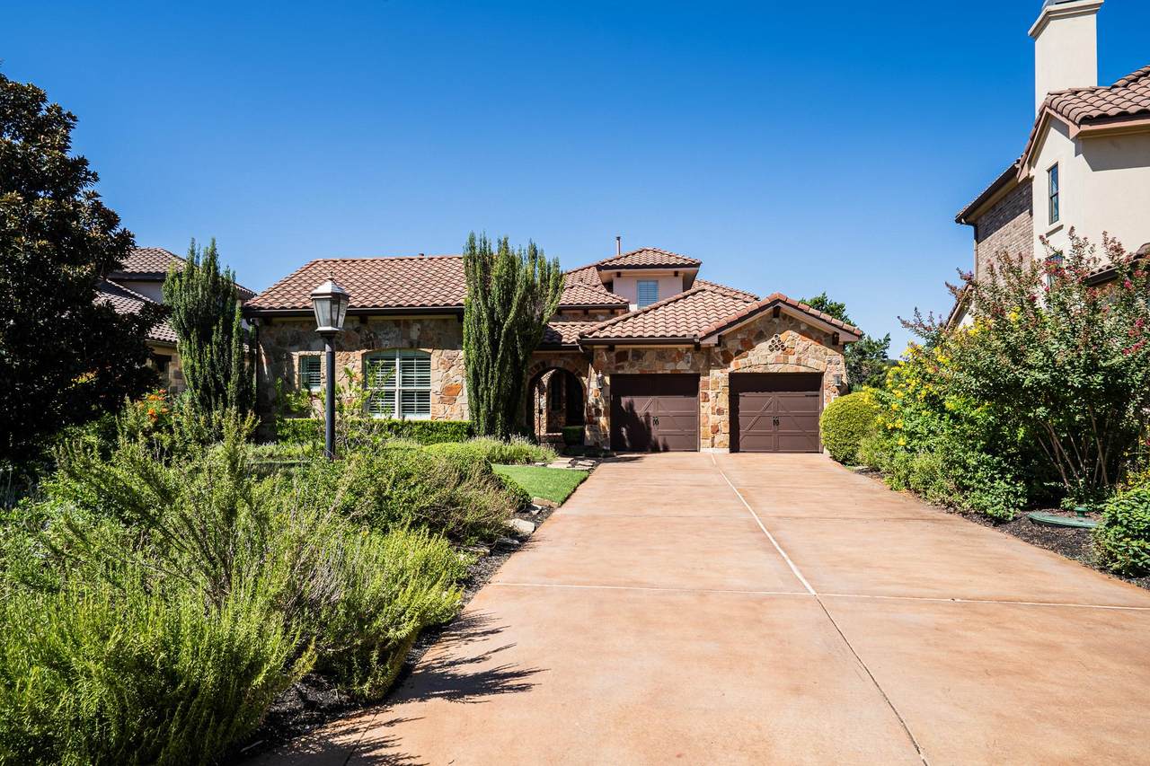 121 Feritti Dr - Photo 1