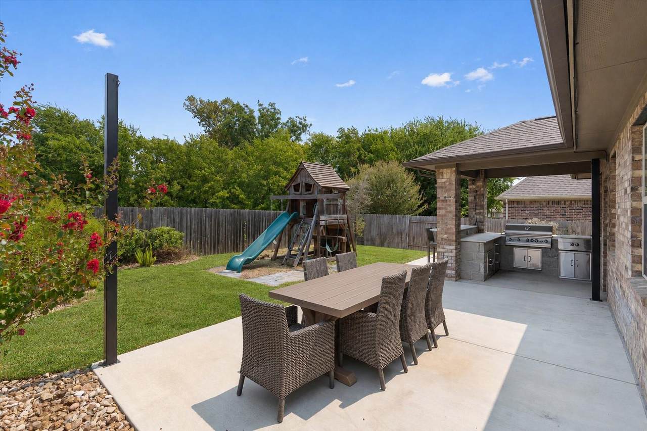 https://bt-photos.global.ssl.fastly.net/austin/1280_boomver_1_9951889-2.jpg