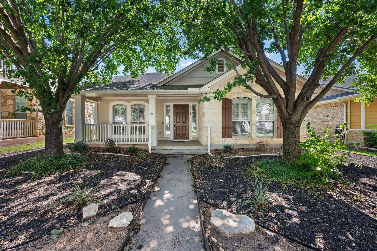 1704 Big Bend Dr - Photo 1