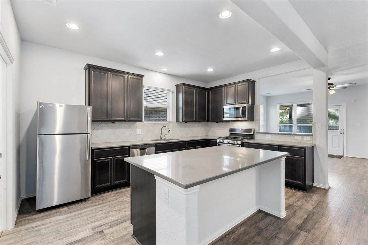 497 Esperanza Dr - Photo 1