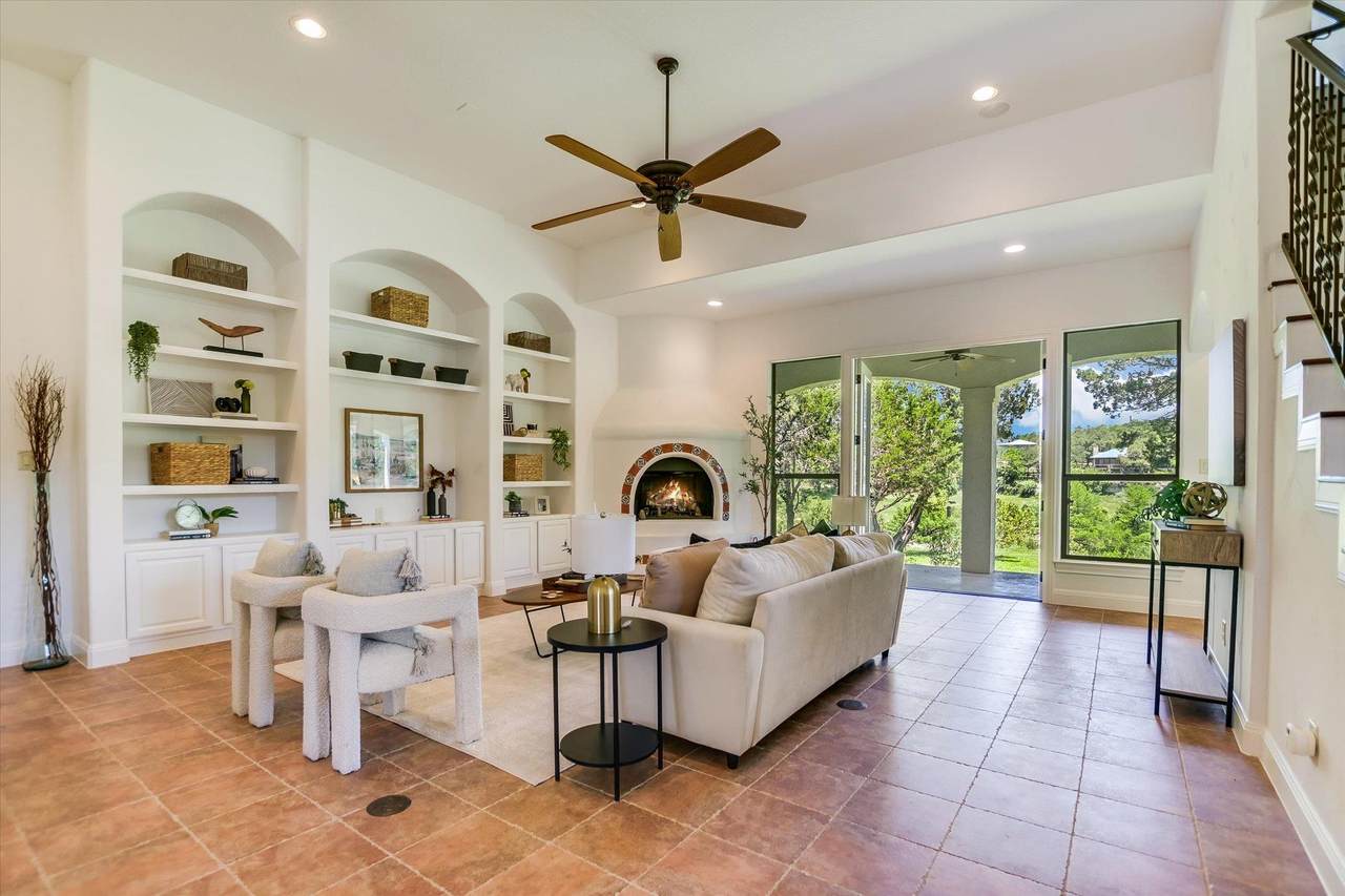 831 Southriver Rd - Photo 1