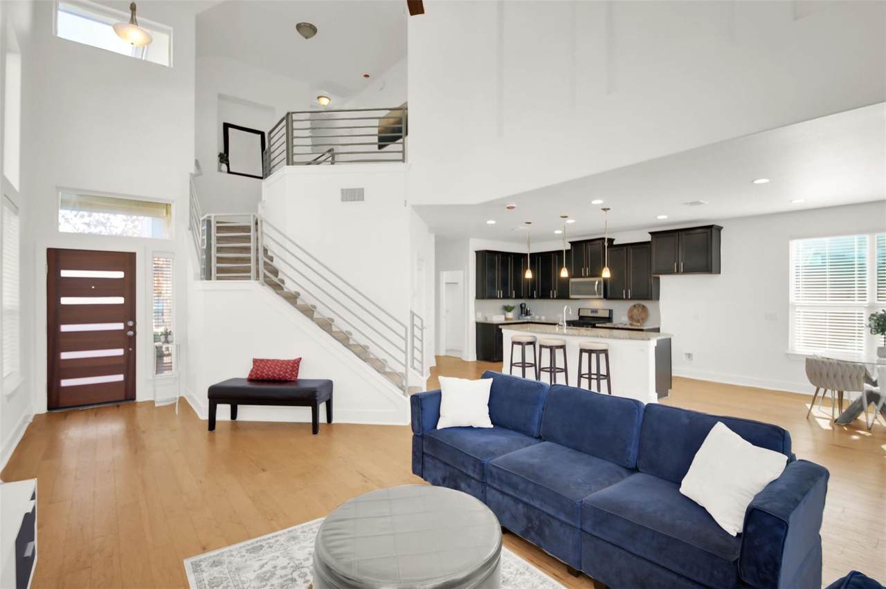 2308 Montague St - Photo 1
