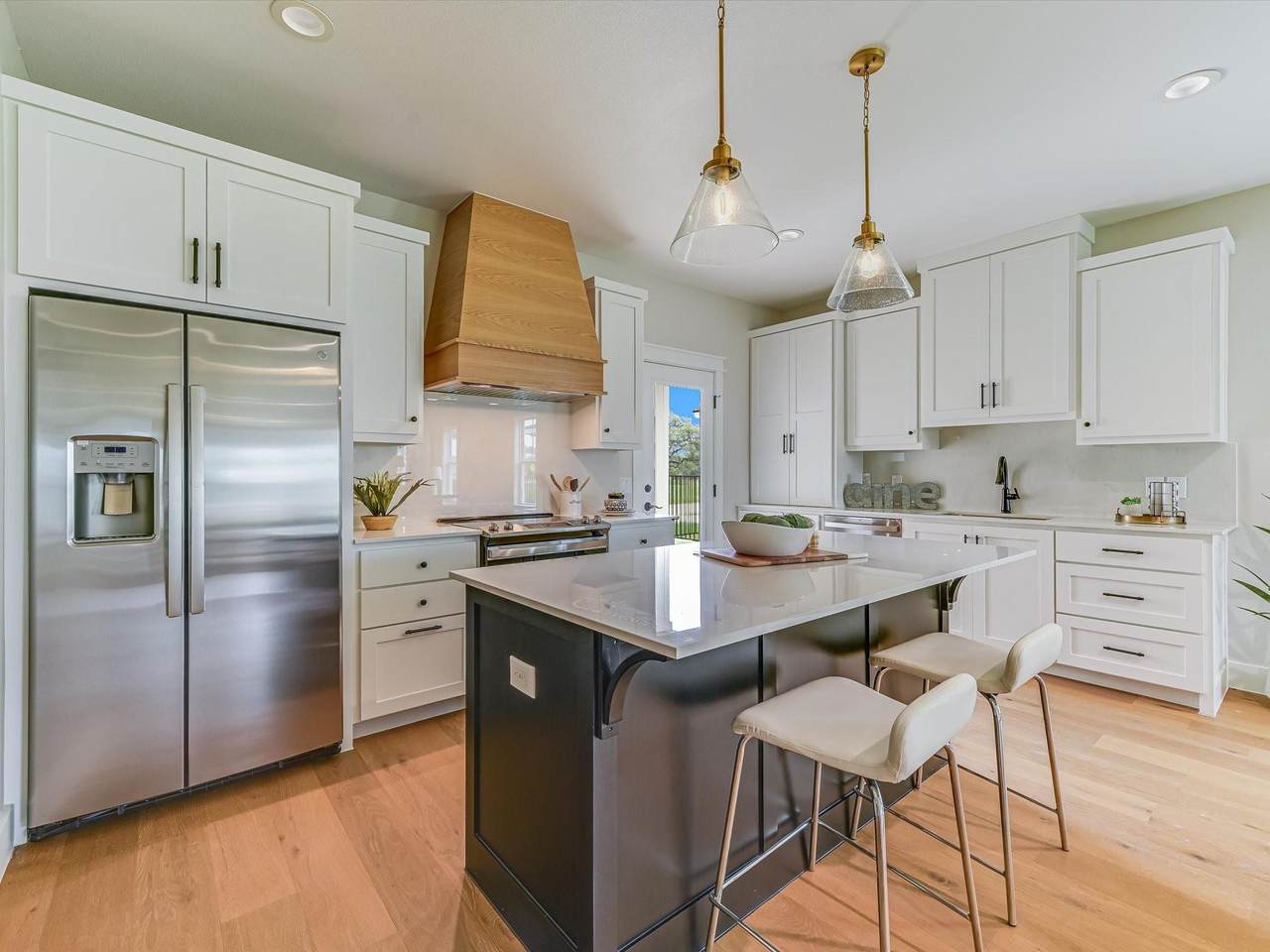 410 Stagecoach Trail - Photo 1