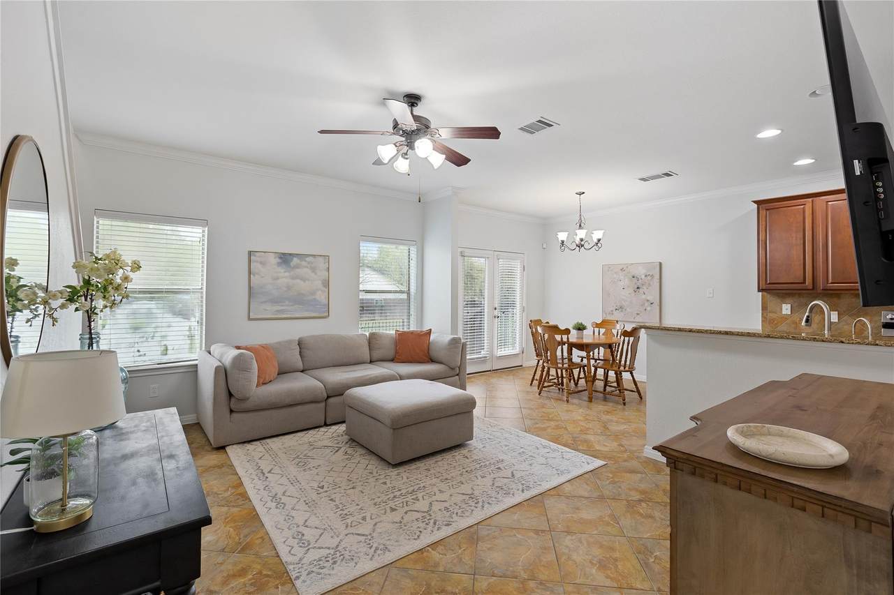 11237 Lost Maples Trl - Photo 1