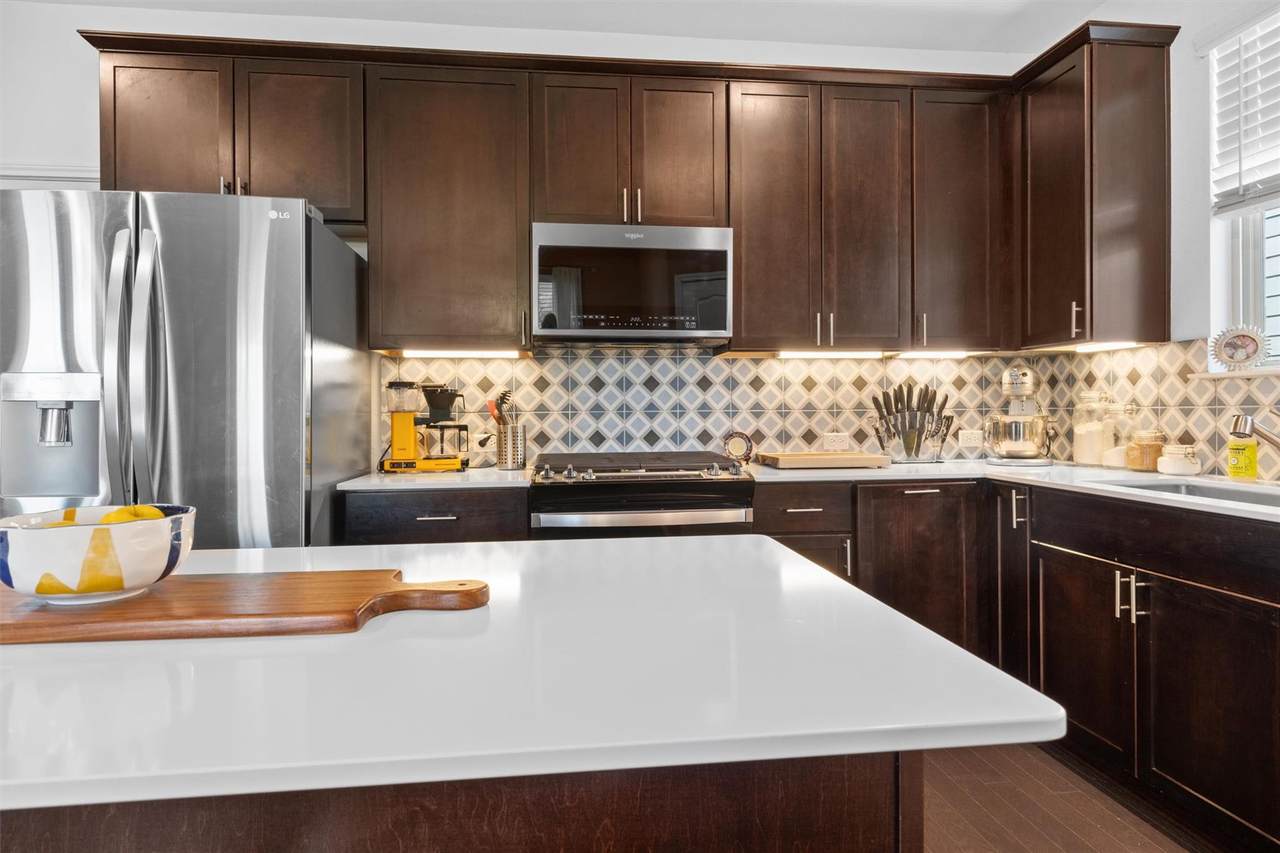 6809 Ellsworth Walk - Photo 1