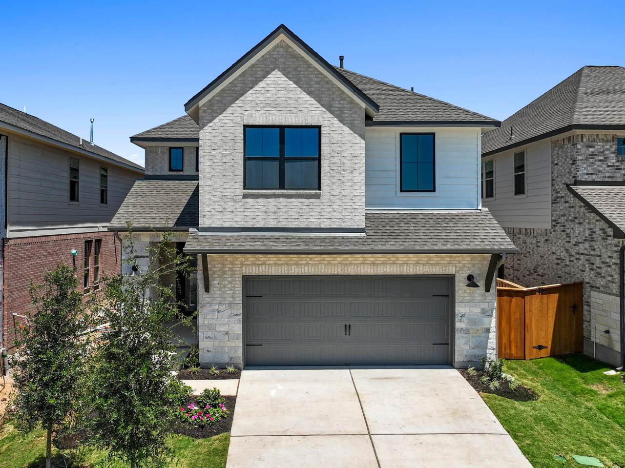 529 Buckaroo Dr - Photo 1