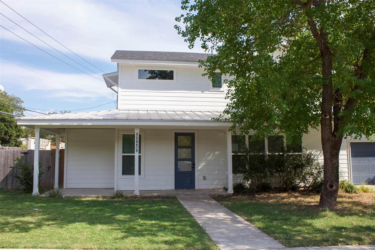 1131 Omega Ave - Photo 1