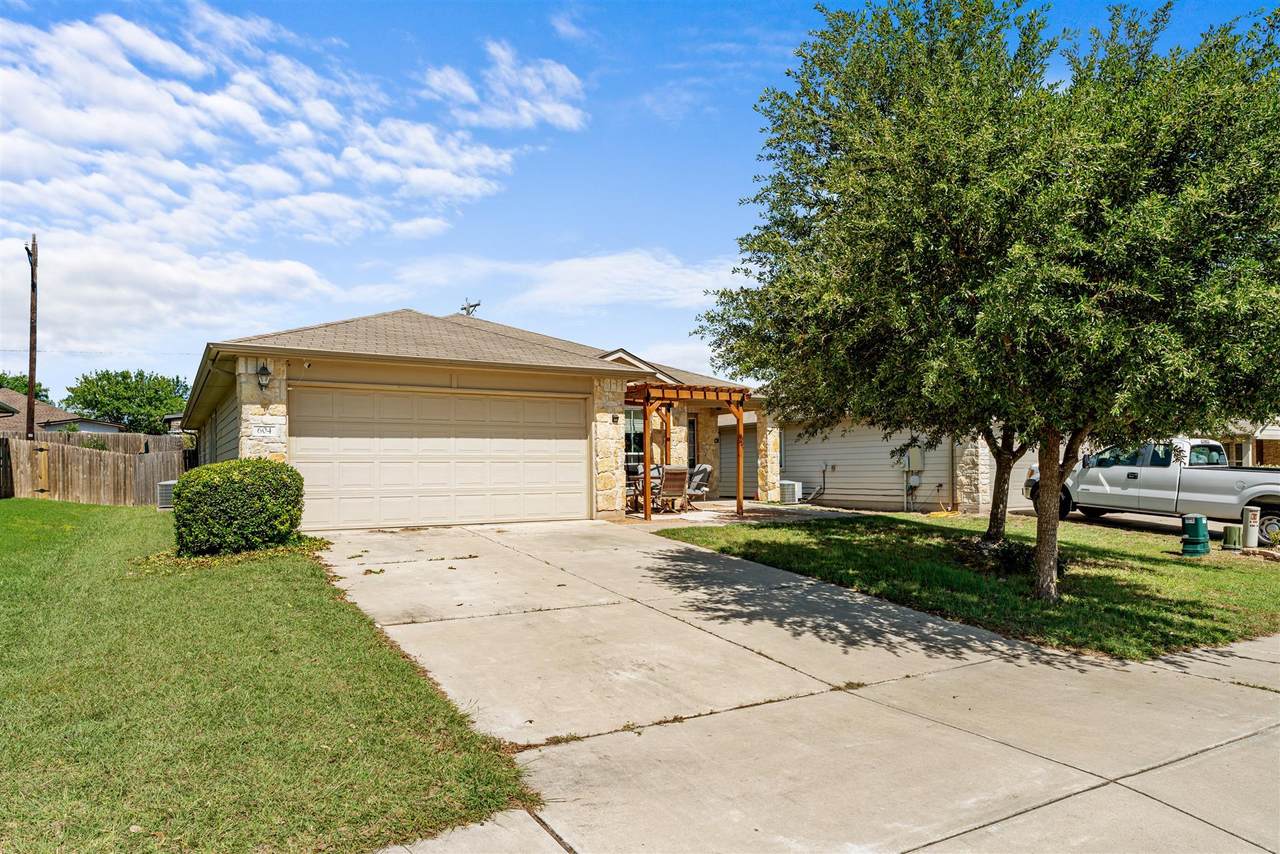 604 Comal Run - Photo 1