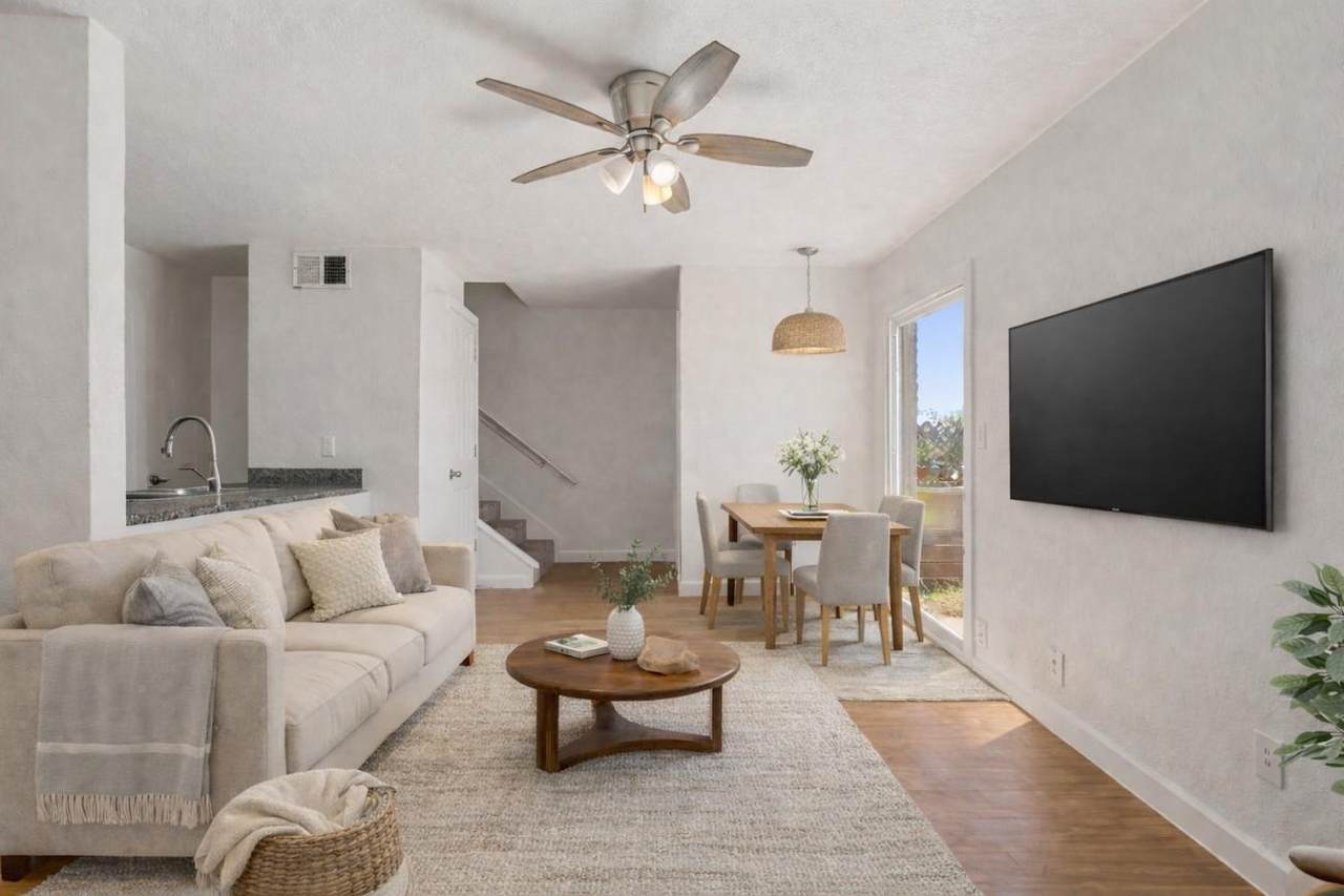300 Croslin St - Photo 1