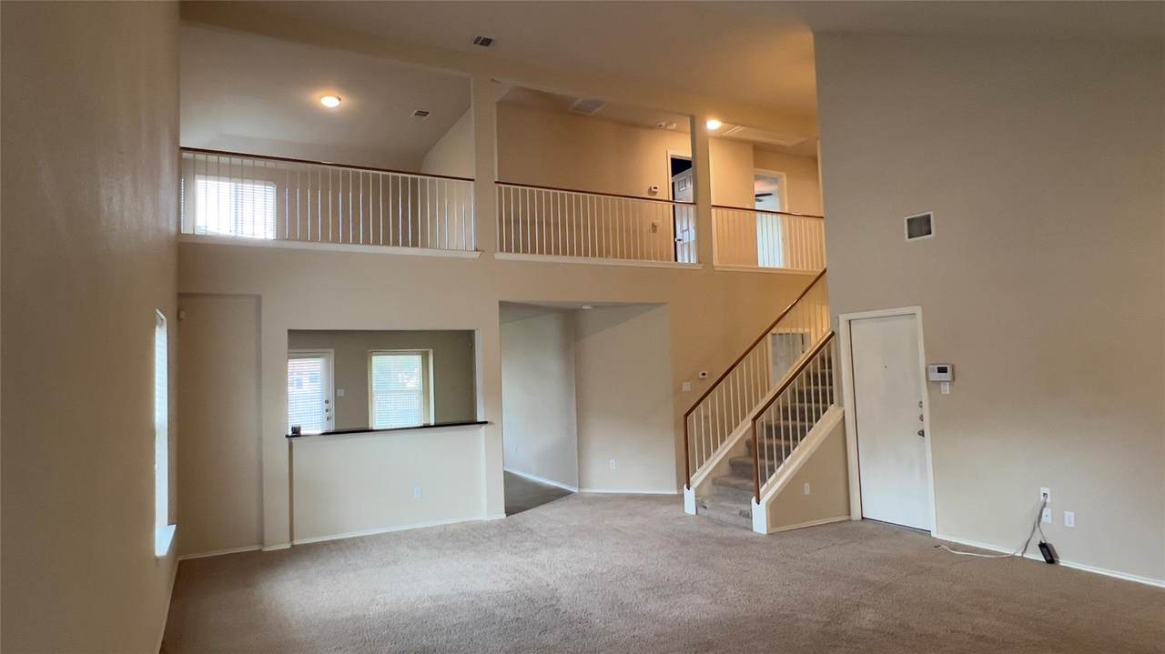 357 Nottingham Loop - Photo 1