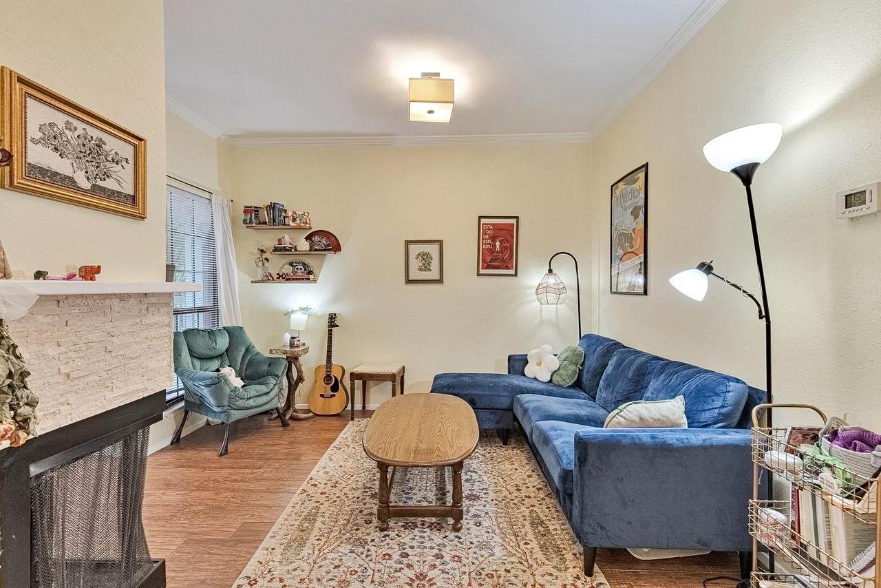 303 35th St - Photo 1