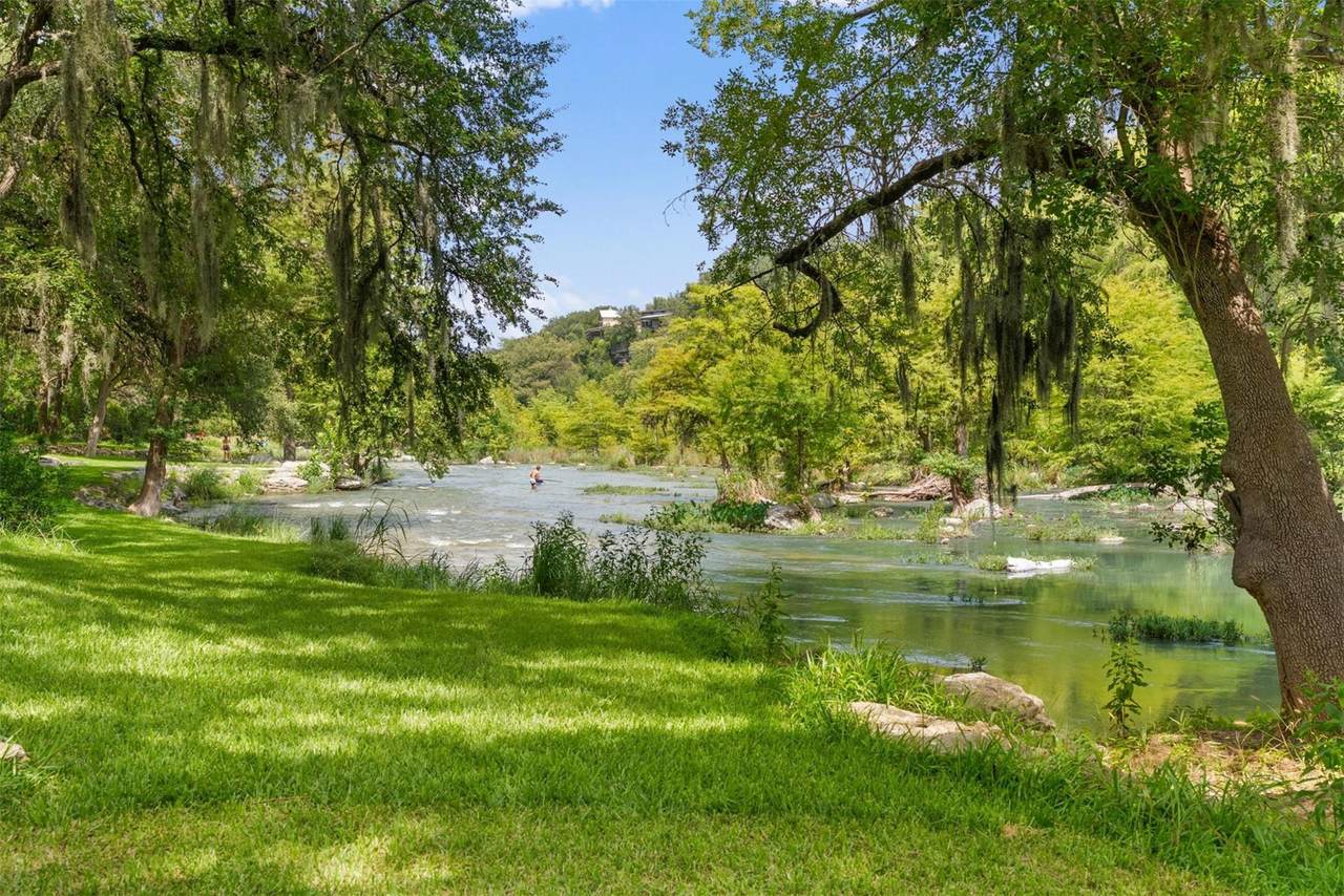 https://bt-photos.global.ssl.fastly.net/austin/1280_boomver_2_1648785-2.jpg