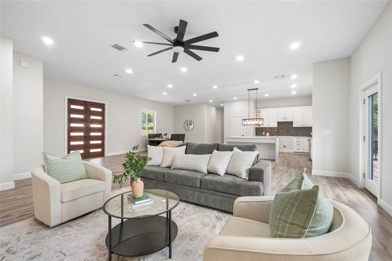 197 Buckhorn Dr - Photo 1