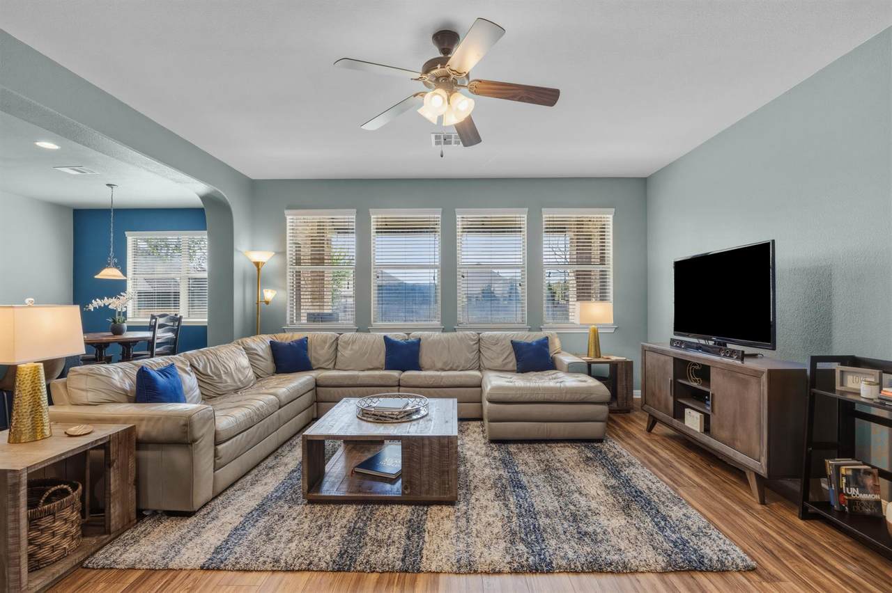 1929 Pecan Valley Dr - Photo 1