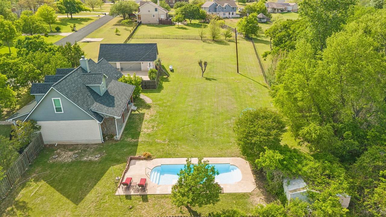 205 Morningside Cir - Photo 1