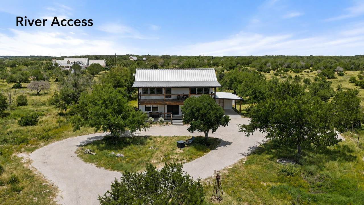 784 River View Dr - Photo 1
