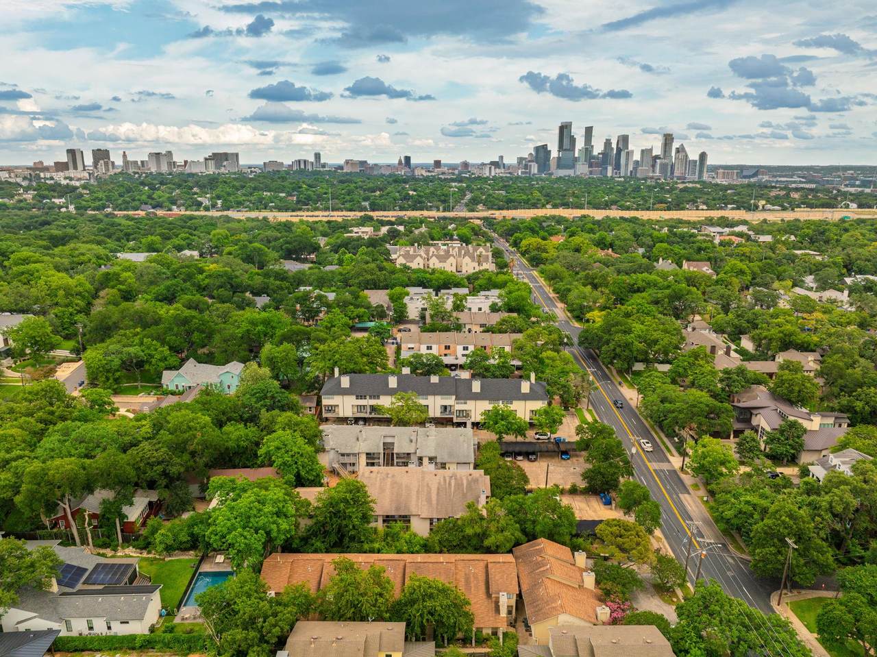 https://bt-photos.global.ssl.fastly.net/austin/1280_boomver_2_1897619-2.jpg