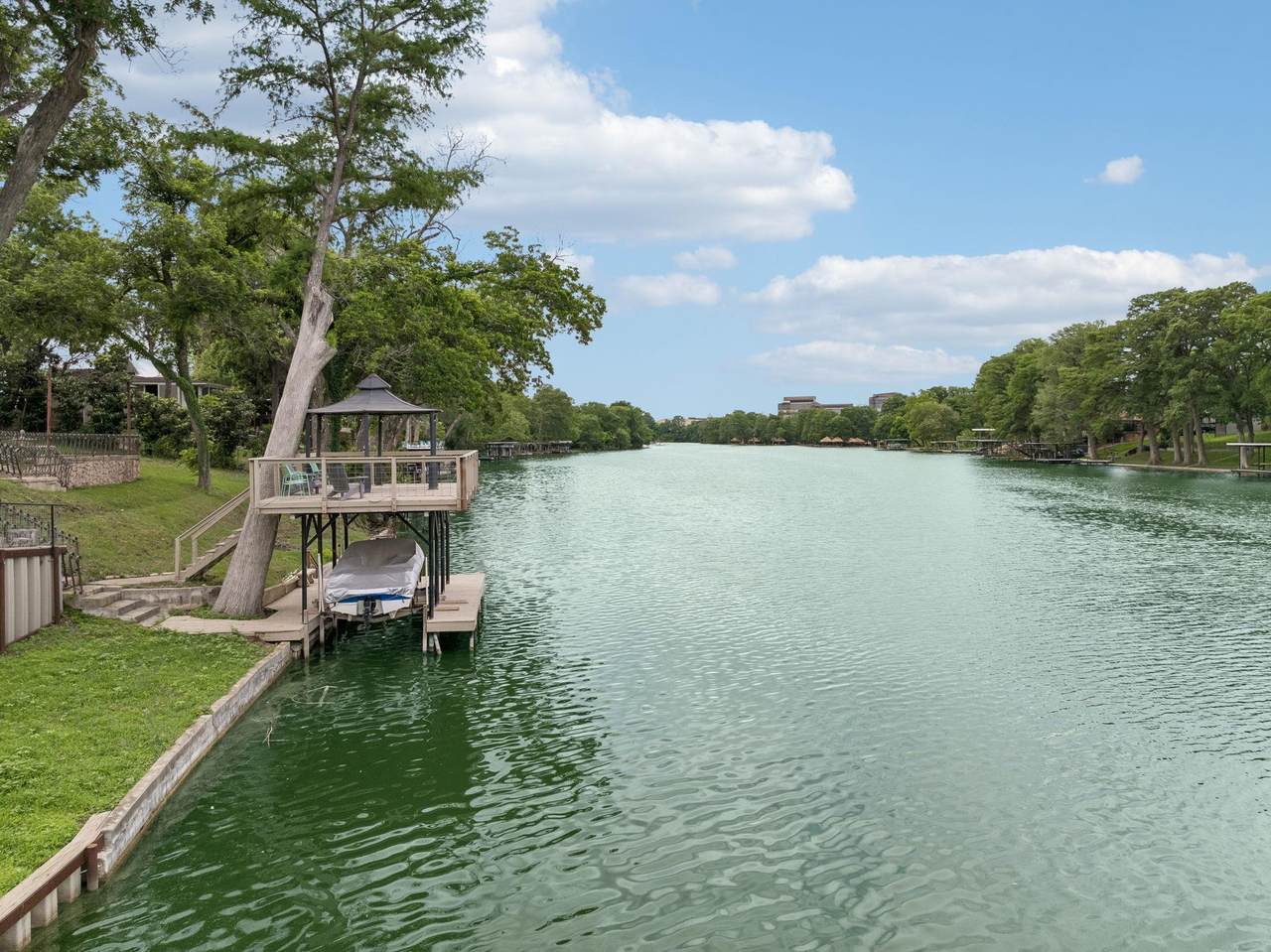 https://bt-photos.global.ssl.fastly.net/austin/1280_boomver_2_2009684-2.jpg