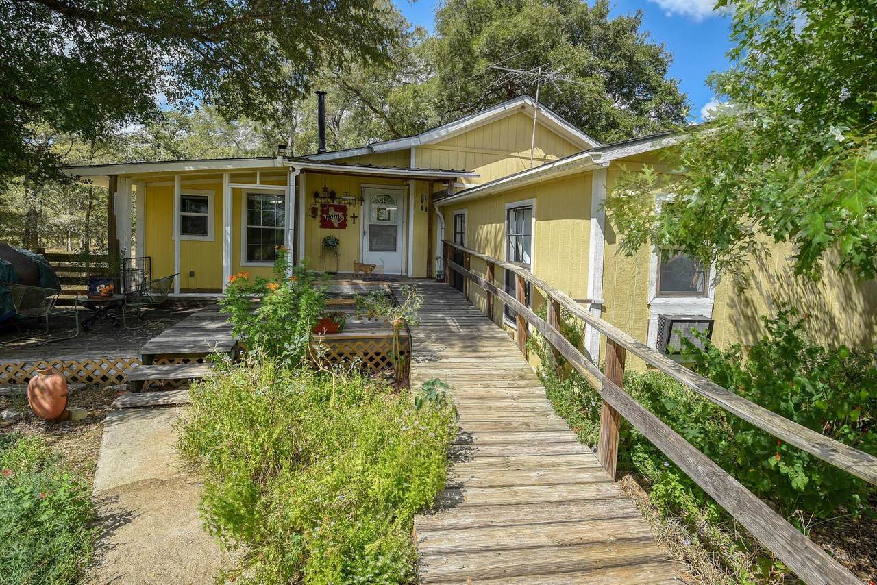 1114 Spotted Horse Trl - Photo 1