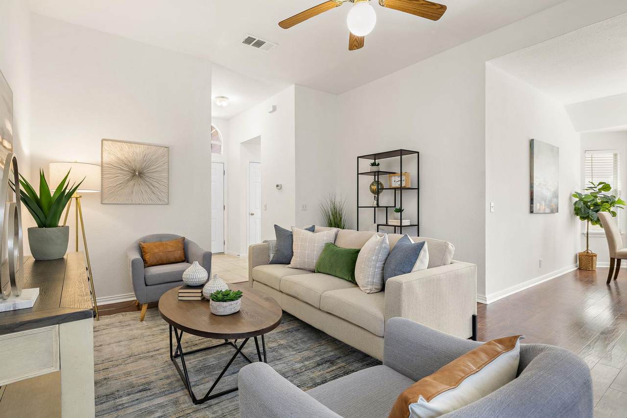 239 Dana Dr - Photo 1