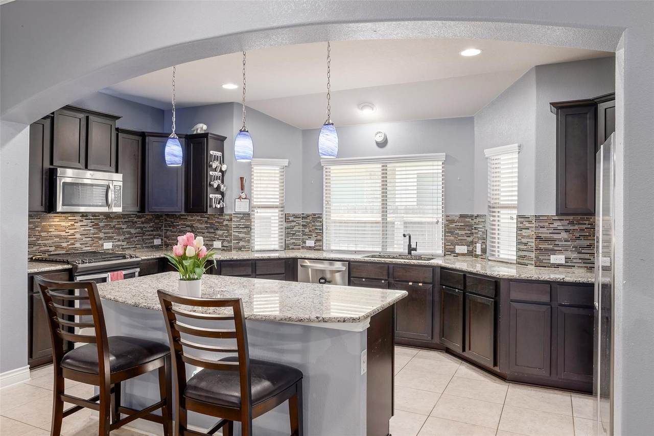121 Pincea Pl - Photo 1
